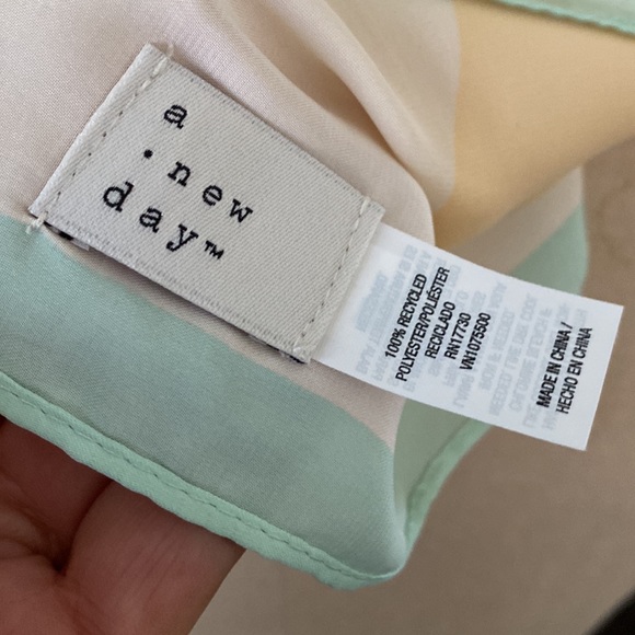 A New Day Mod Scarf Head Scarf - Picture 6 of 8